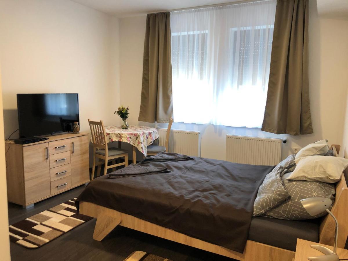 Lukacs Vendeghaz Hotel Erdohorvati Bagian luar foto