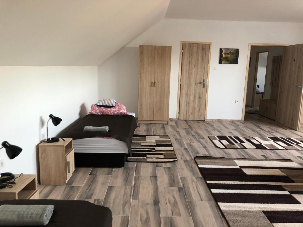 Lukacs Vendeghaz Hotel Erdohorvati Bagian luar foto